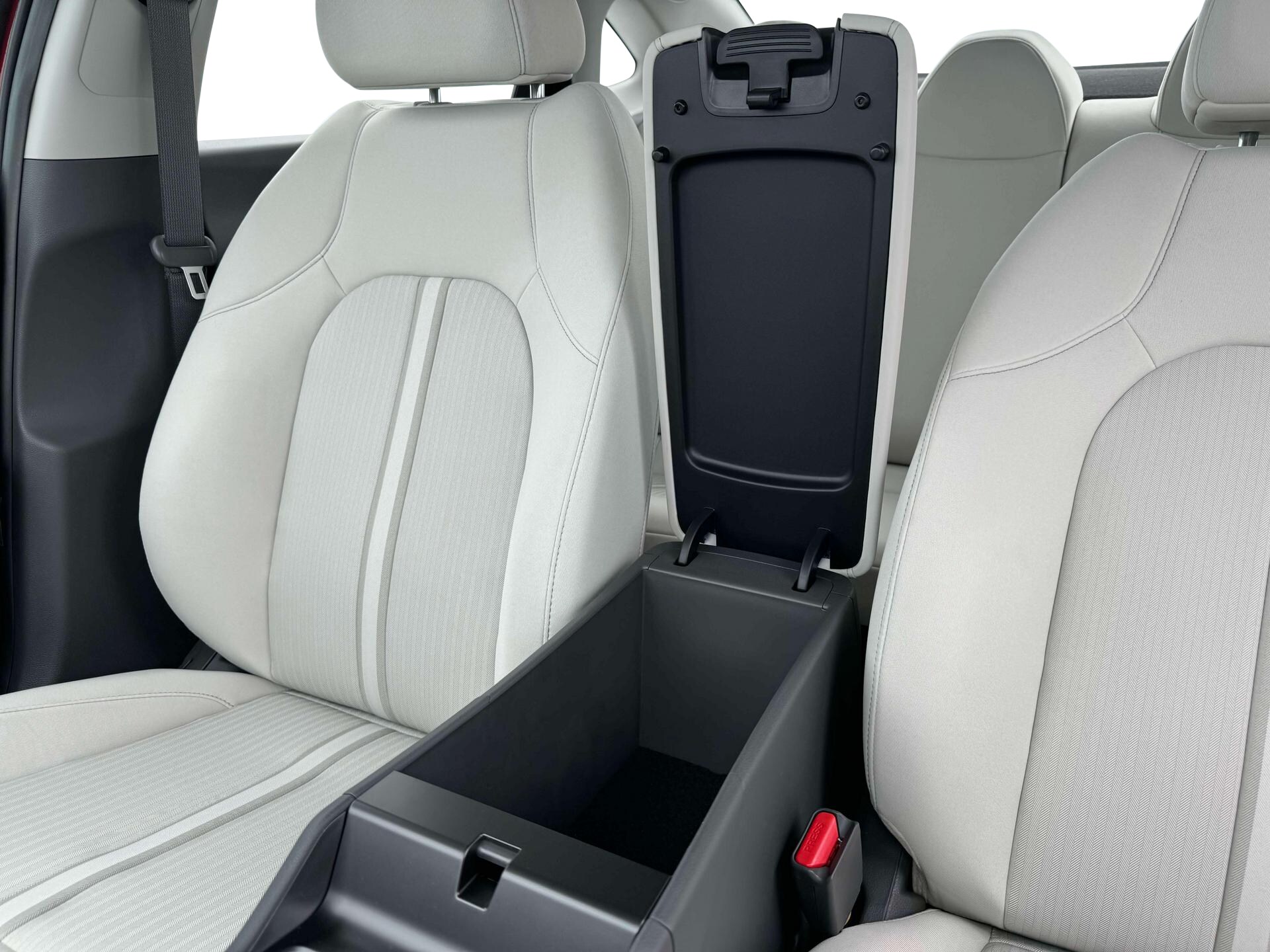 2025 Hyundai Sonata SE - Photo 18