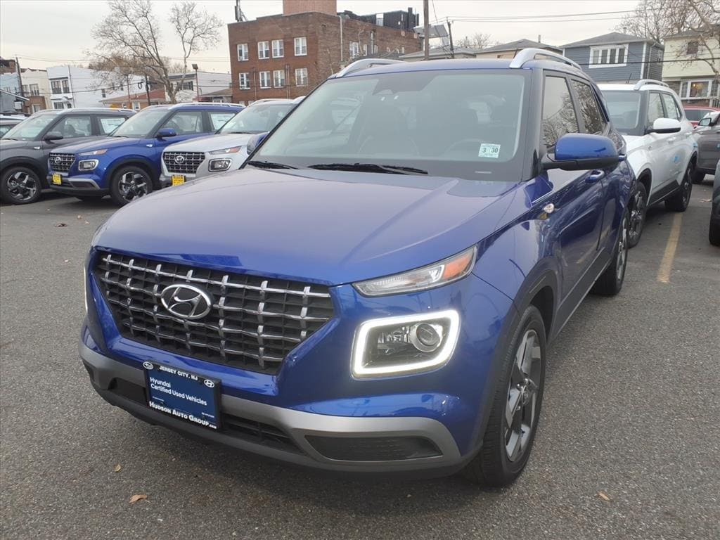 Used 2024 Hyundai Venue Limited Limited Crossover