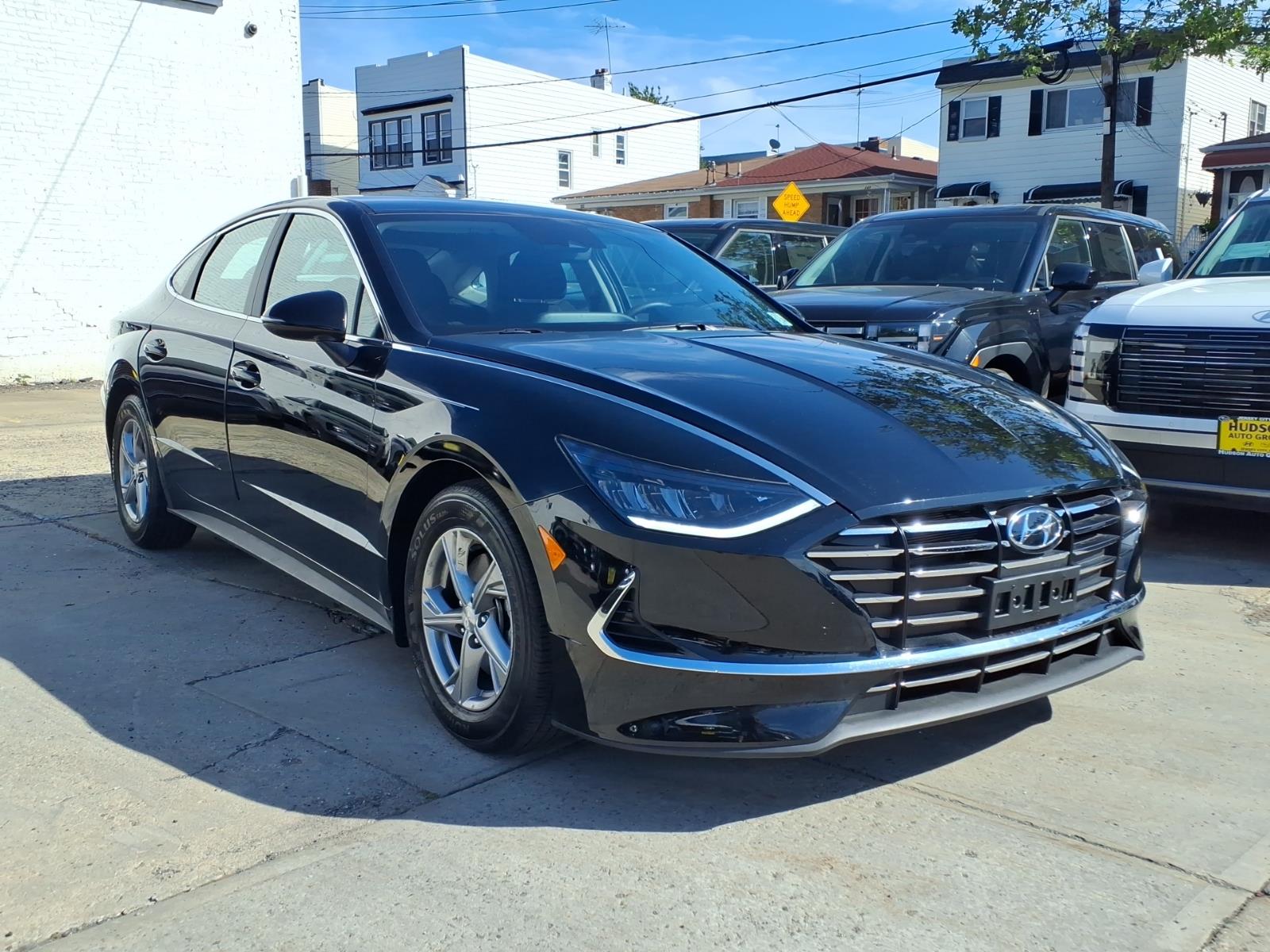 2023 Hyundai Sonata SE's photo