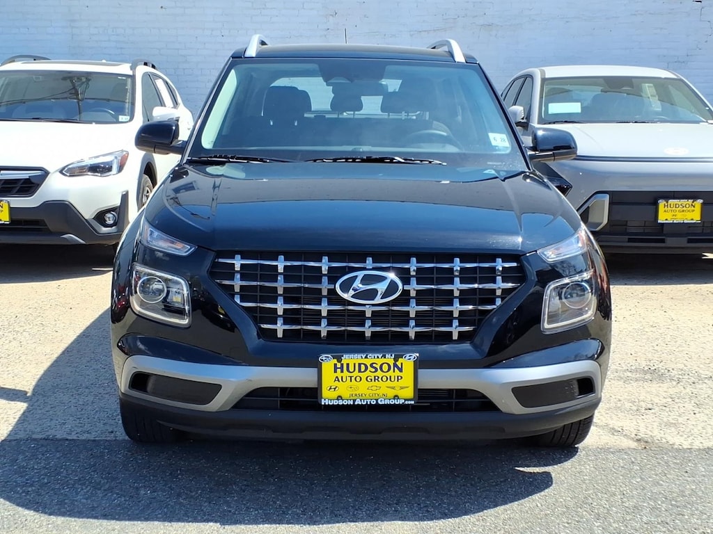 Used 2023 Hyundai Venue SEL SEL Crossover
