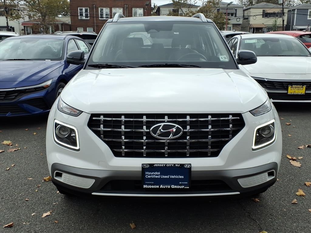 Certified 2023 Hyundai Venue Limited IVT