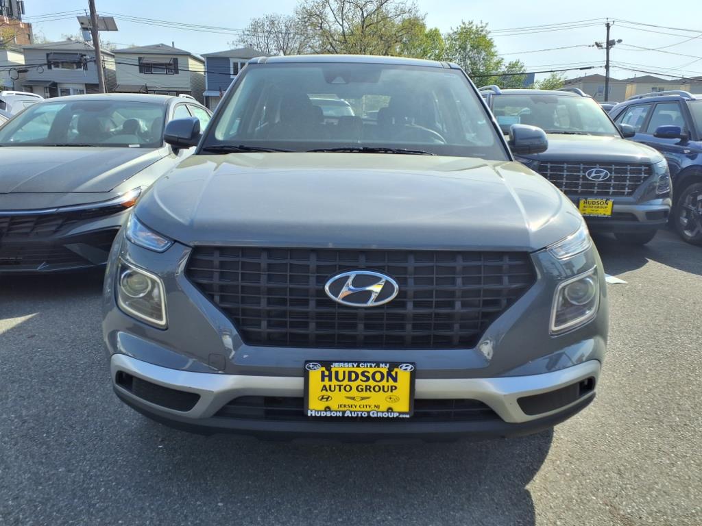 Used 2022 Hyundai Venue SE with VIN KMHRB8A30NU152283 for sale in Jersey City, NJ