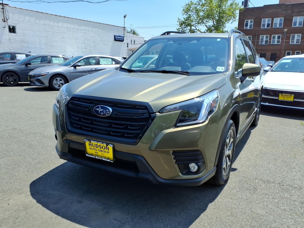 Used 2024 Subaru Forester Premium AWD Premium Crossover