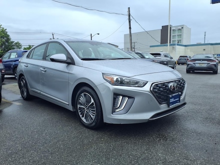2021 Hyundai IONIQ Plug-In Hybrid SE Hatchback