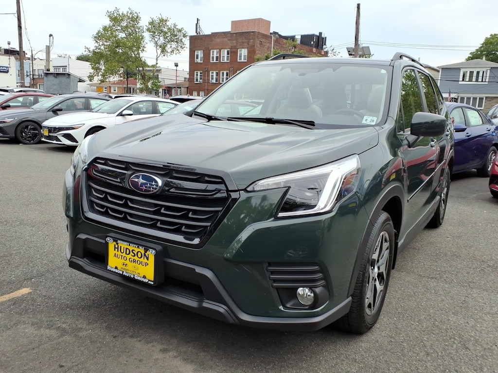 Used 2023 Subaru Forester Premium AWD Premium Crossover