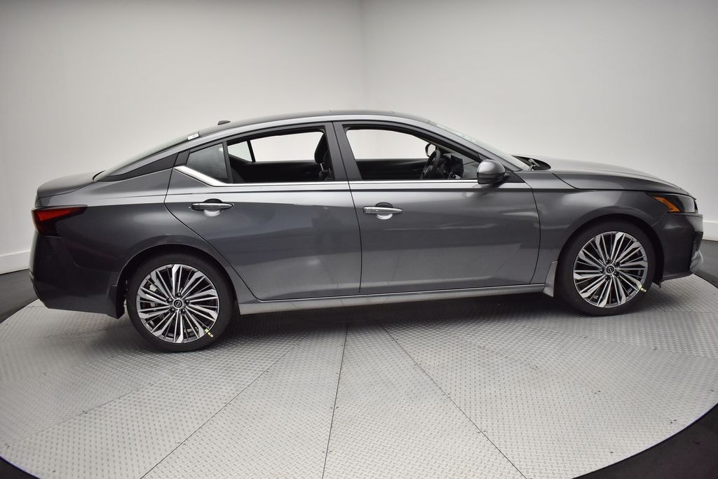 New 2026 Nissan Altima SV Sedan