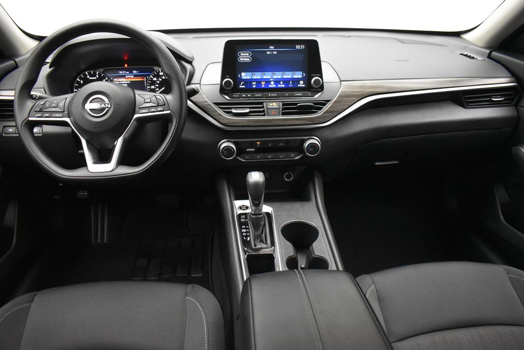 2025 Nissan Altima SV - Photo 26