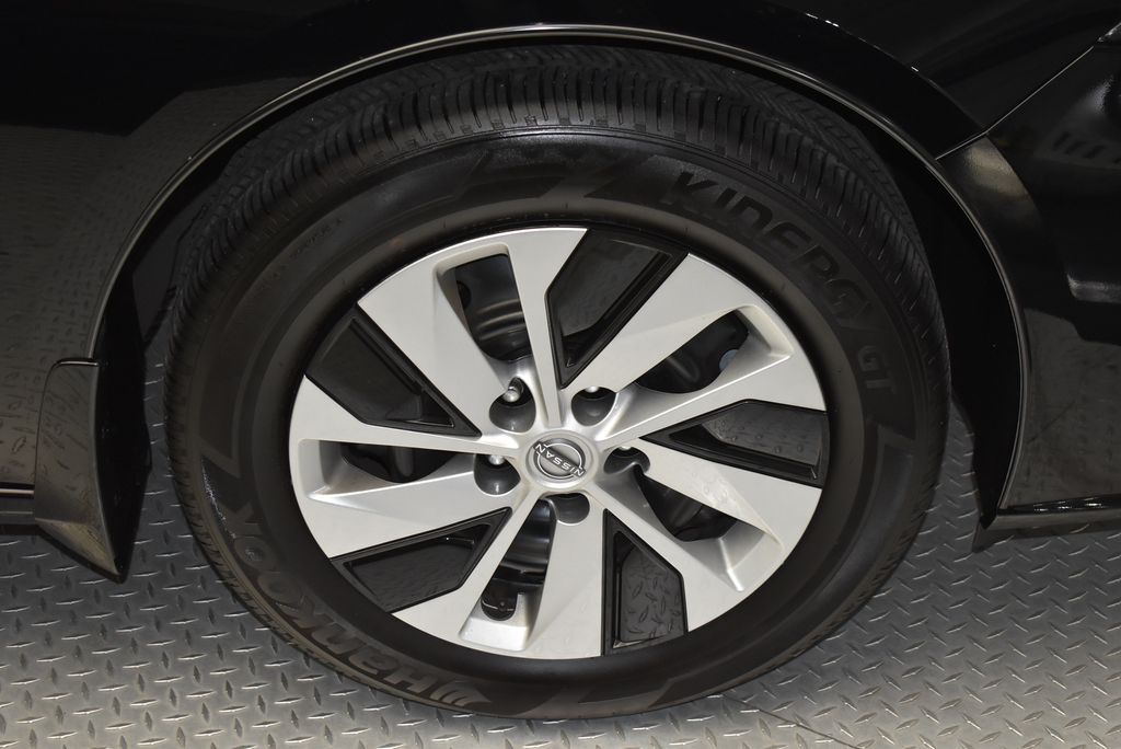2025 Nissan Altima S - Photo 34