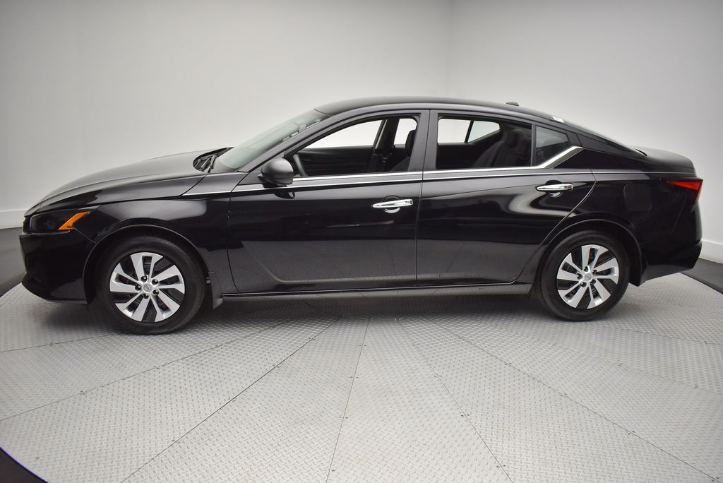 2025 Nissan Altima S - Photo 8
