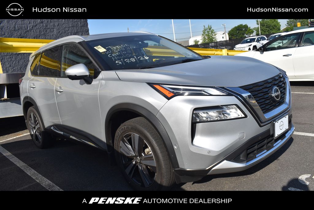 2023 Nissan Rogue Platinum AWD's photo
