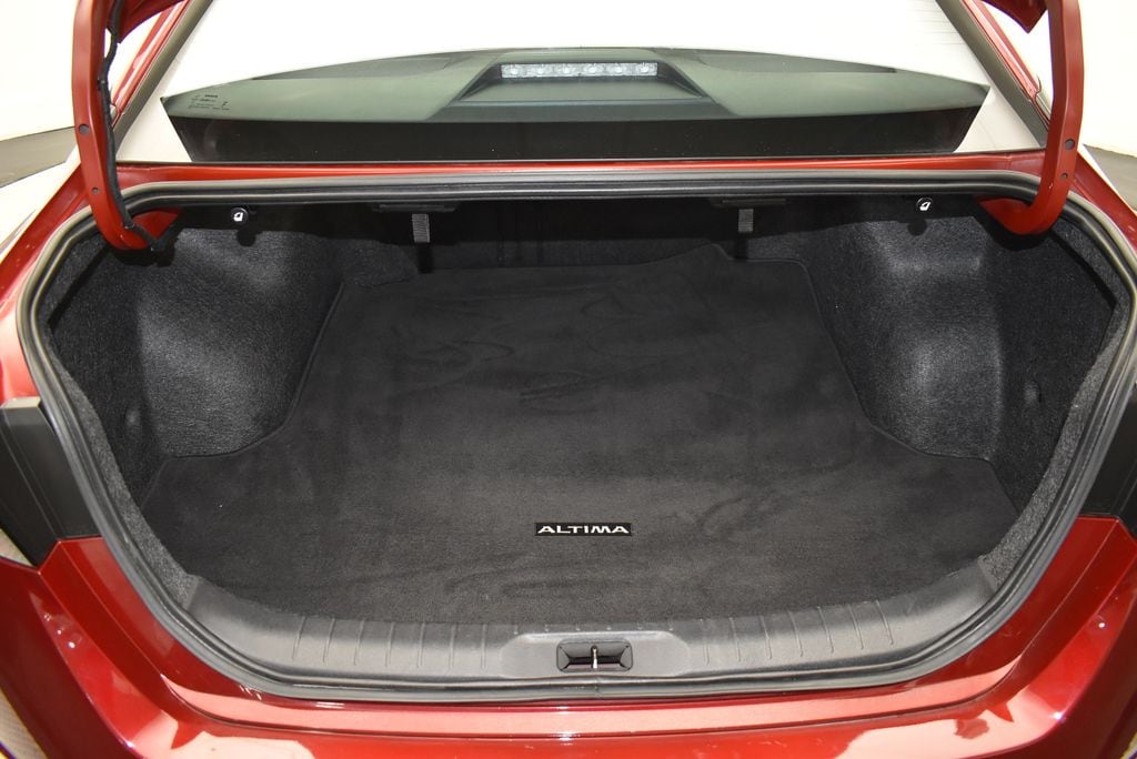 2025 Nissan Altima SV - Photo 35