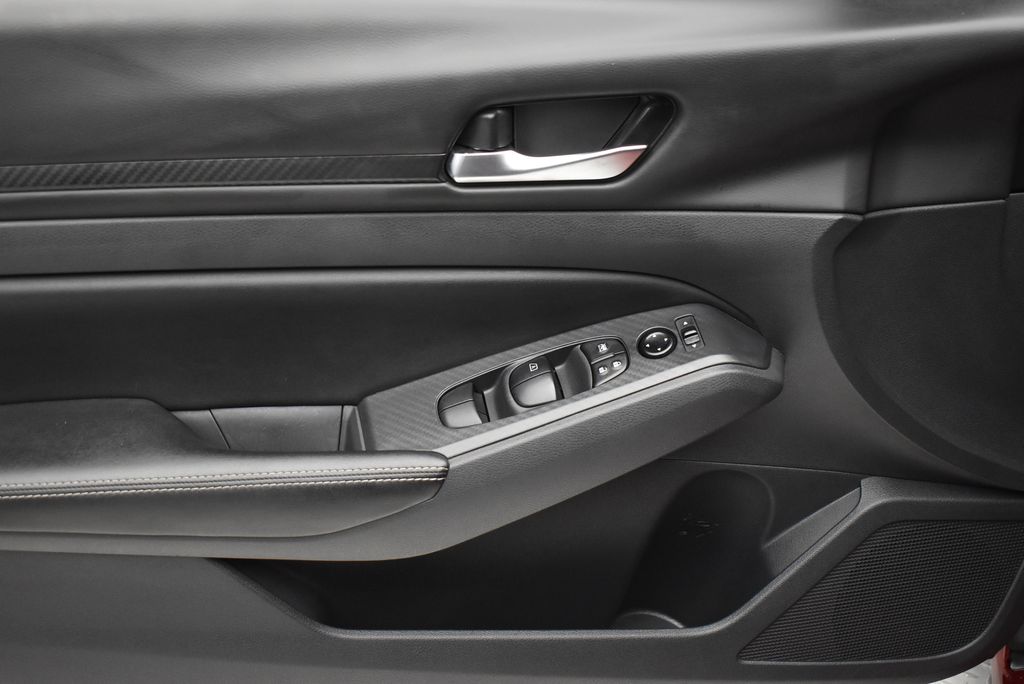 2025 Nissan Altima SV - Photo 10