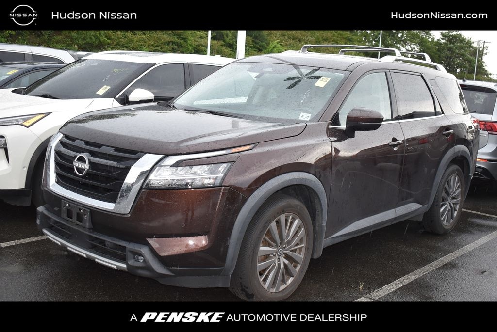 Used 2022 Nissan Pathfinder SL SUV