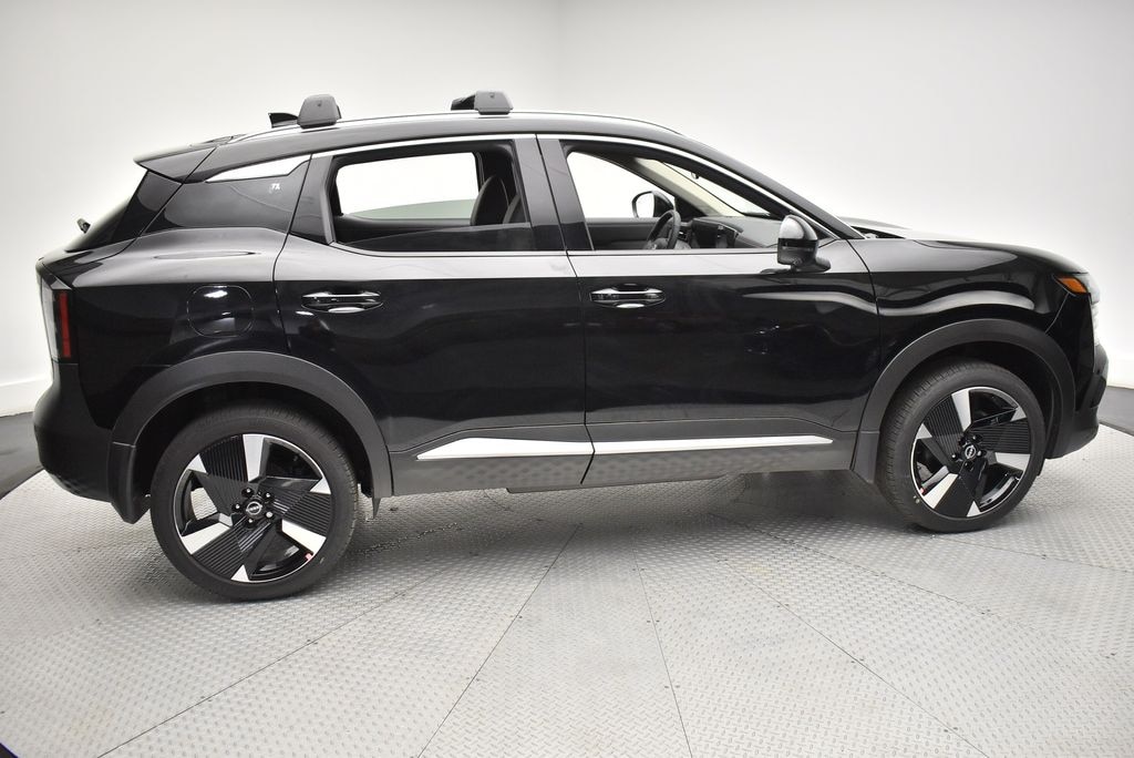 New 2026 Nissan Kicks SR SUV