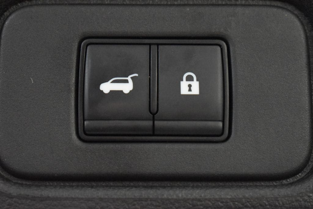 2025 Nissan Pathfinder SV - Photo 36