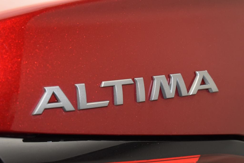 2025 Nissan Altima SV - Photo 9