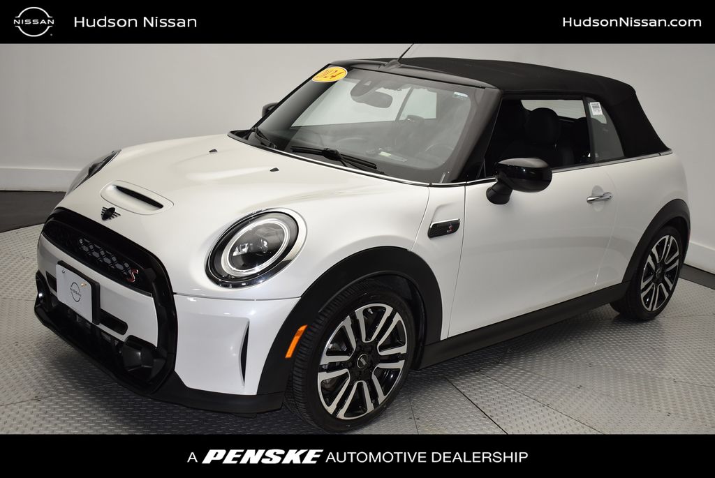 2024 MINI Convertible Cooper S's photo