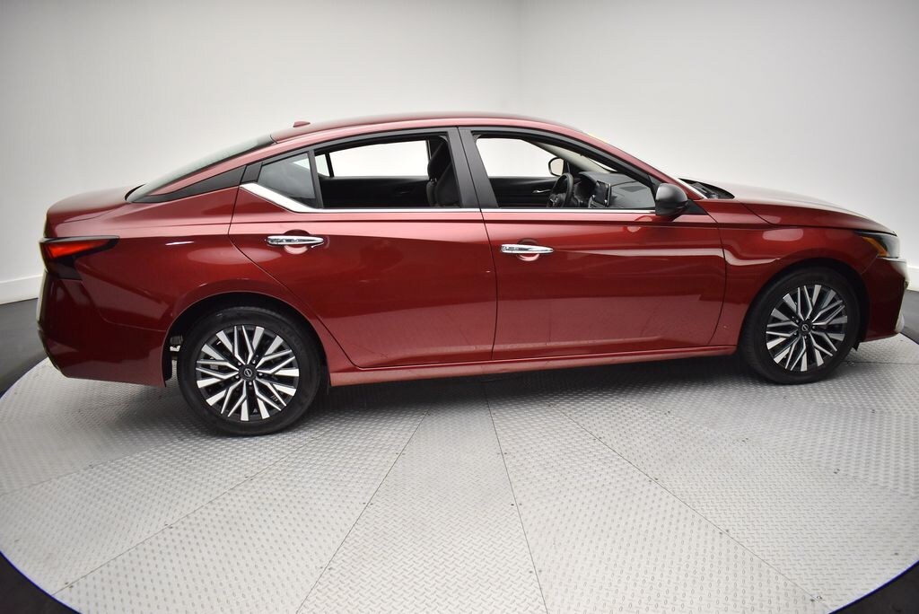 Certified 2025 Nissan Altima SV Sedan