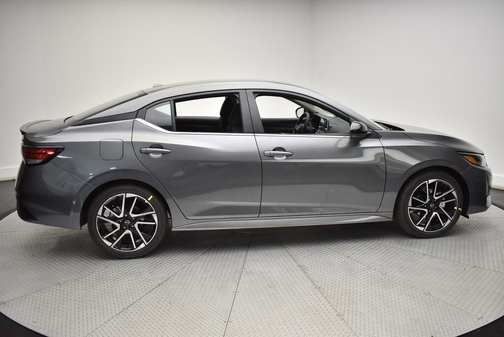 Used 2025 Nissan Sentra SR Sedan