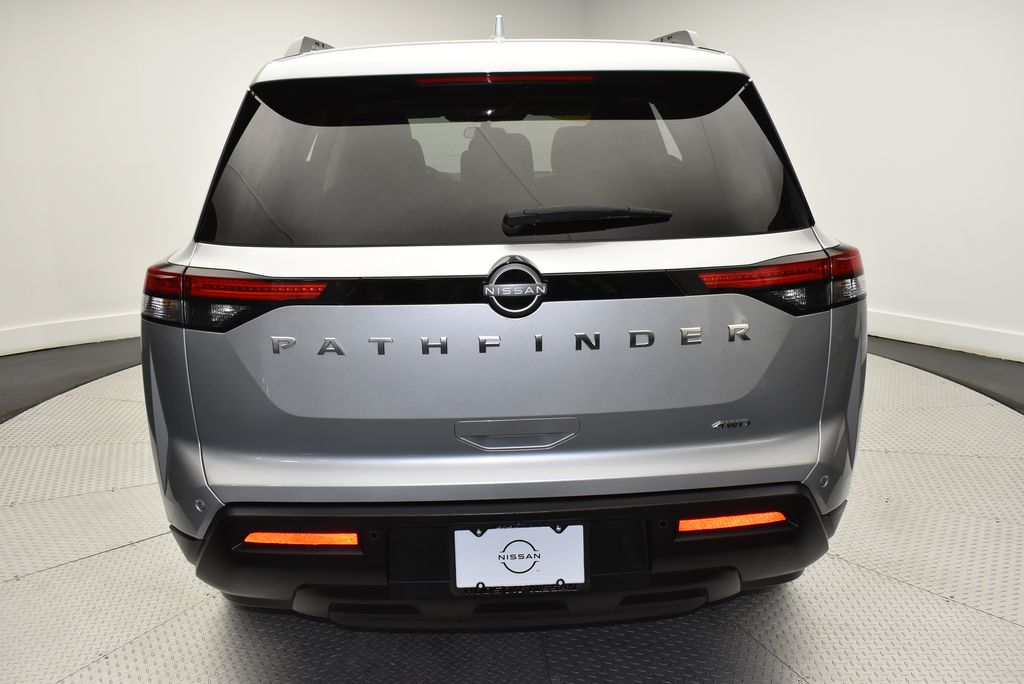 2025 Nissan Pathfinder SV - Photo 6