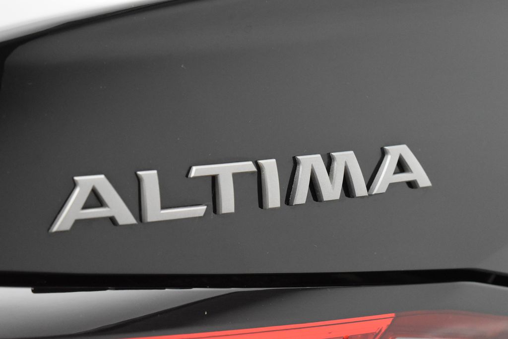 2025 Nissan Altima S - Photo 9