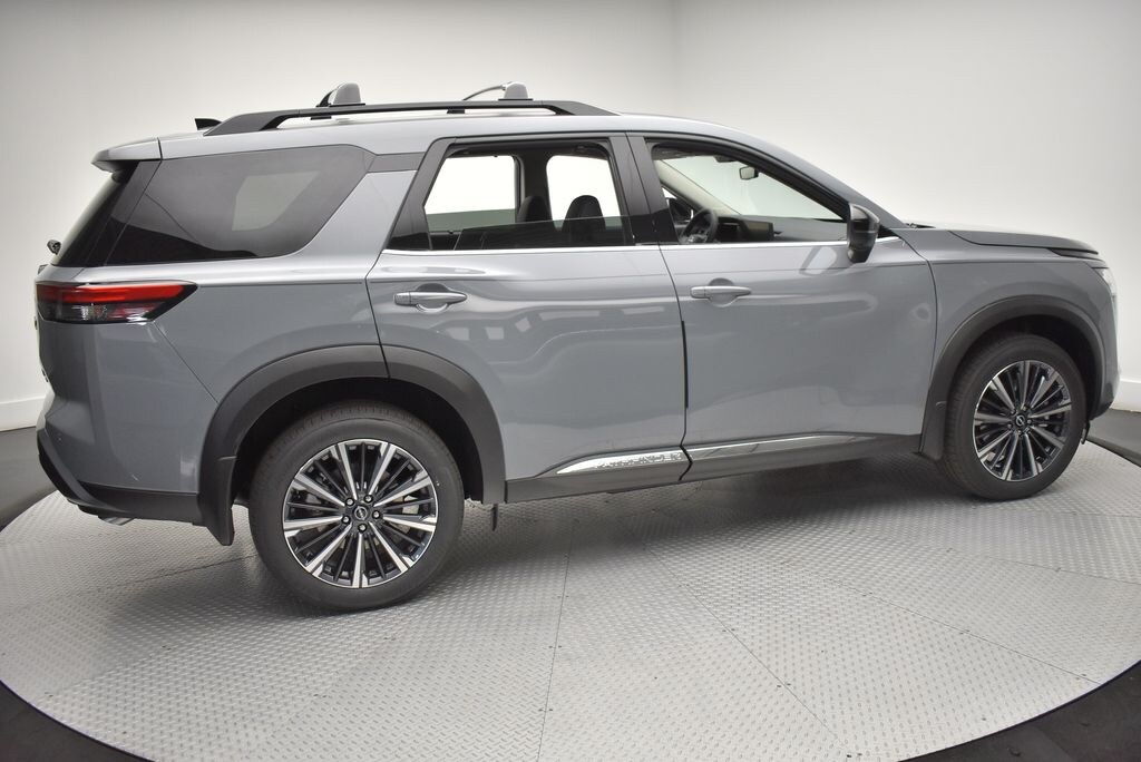 New 2026 Nissan Pathfinder Platinum SUV