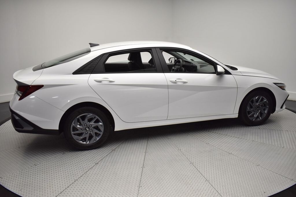 Used 2024 Hyundai Elantra SEL Sedan