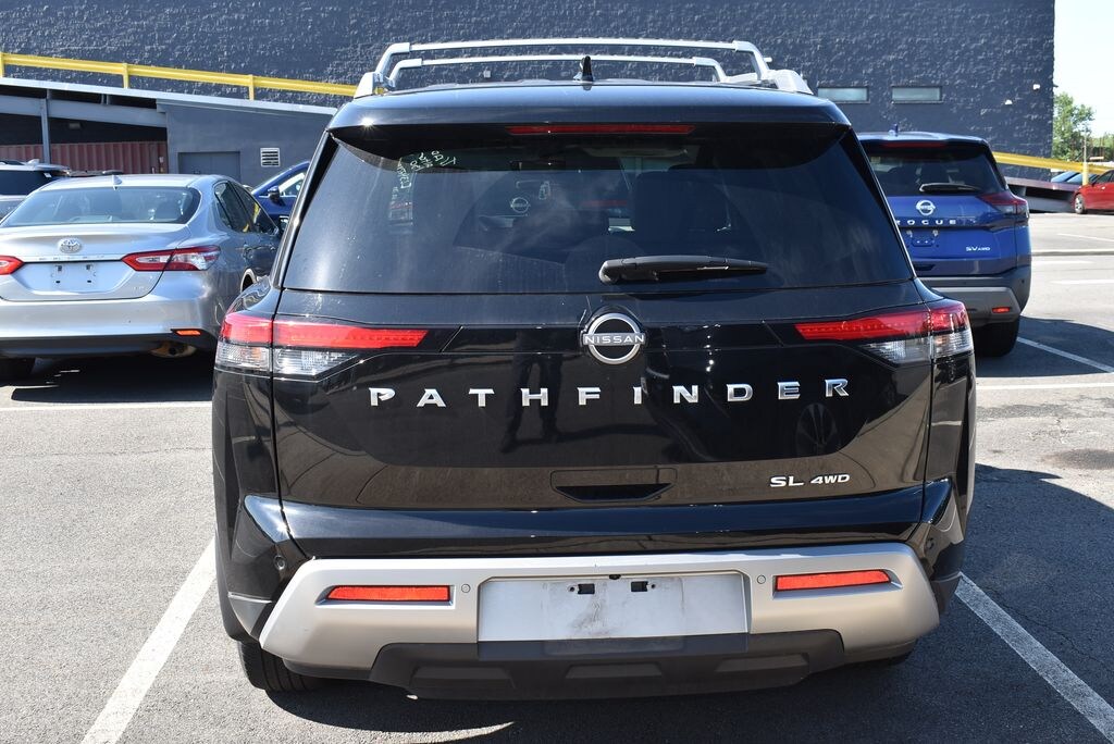 Used 2023 Nissan Pathfinder SL SUV