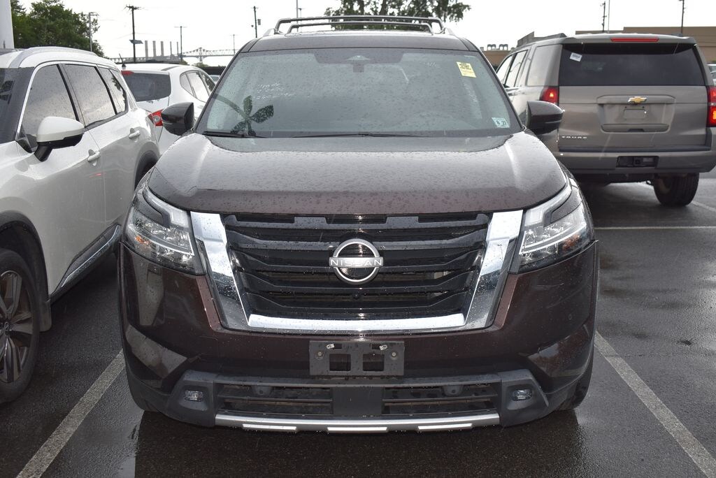 Used 2022 Nissan Pathfinder SL SUV