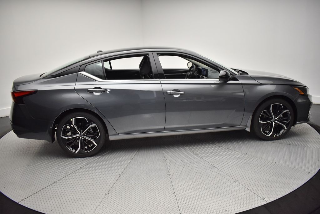 New 2026 Nissan Altima SR Sedan