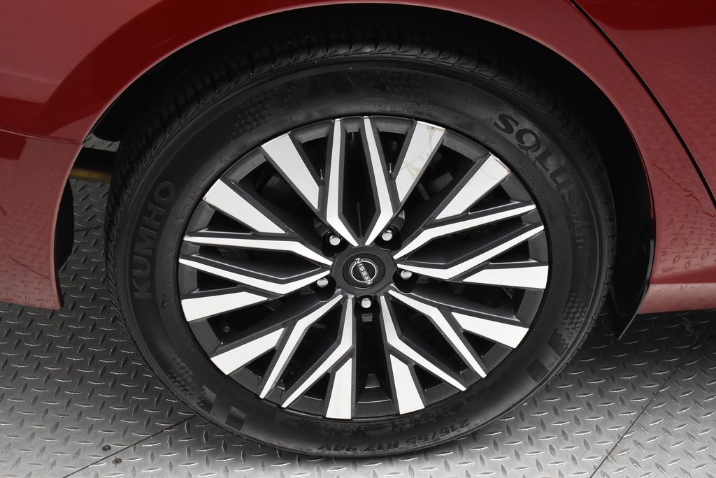 2025 Nissan Altima SV - Photo 34
