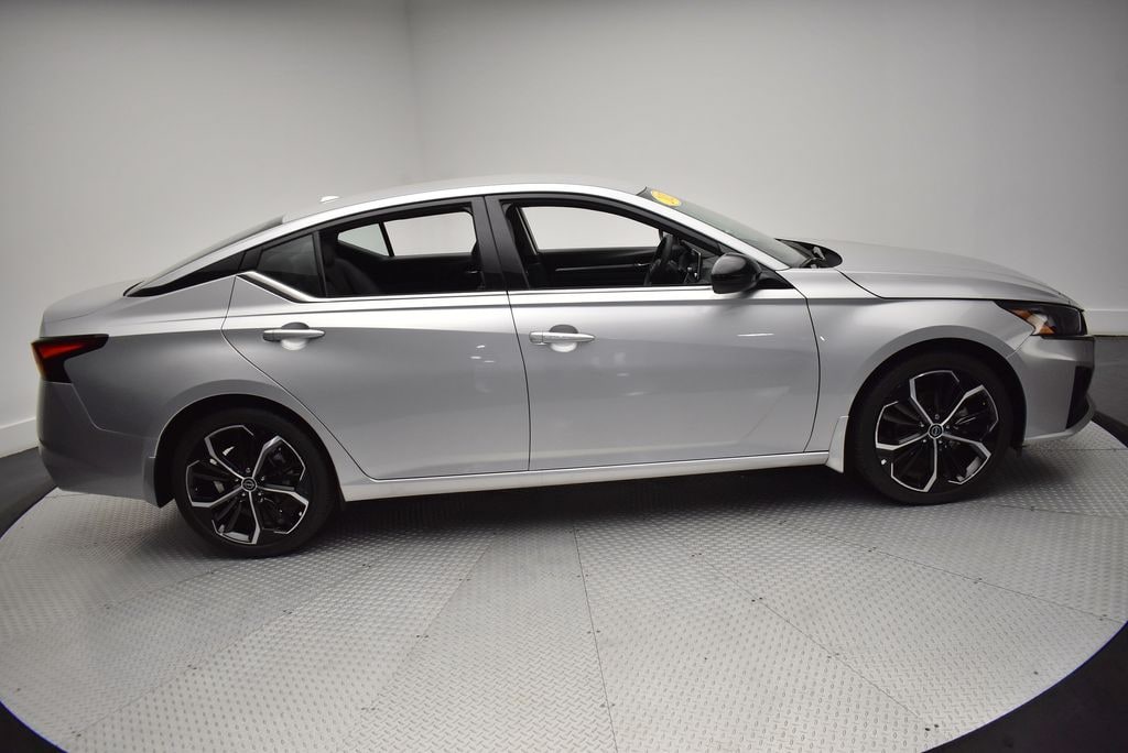 Used 2025 Nissan Altima SR Sedan