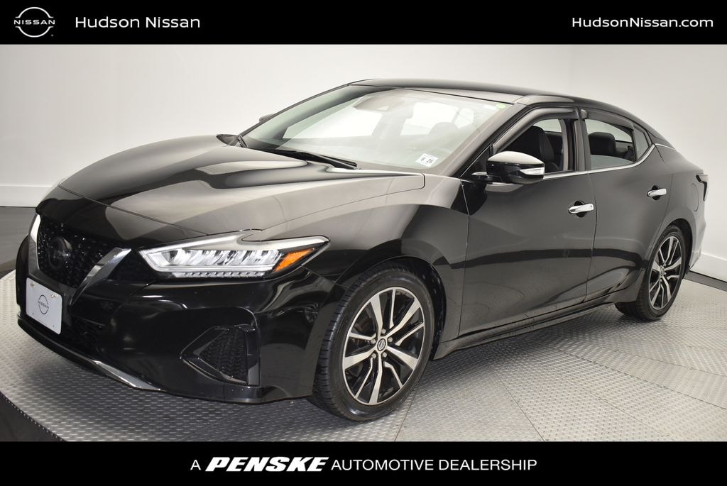 Used 2021 Nissan Maxima SV Sedan