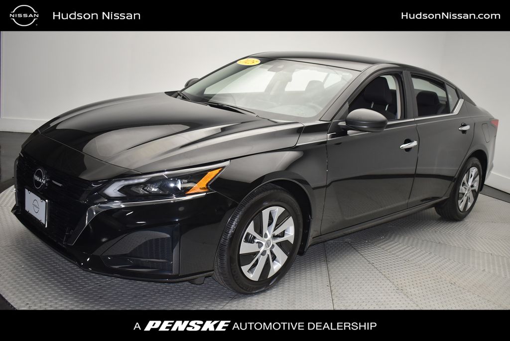 2025 Nissan Altima 2.5 S's photo