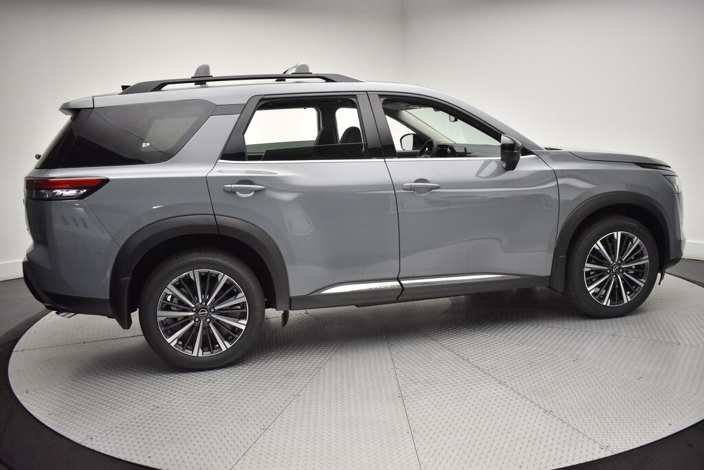 New 2026 Nissan Pathfinder Platinum SUV