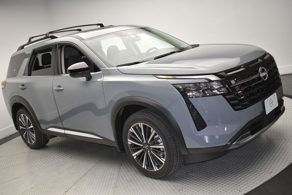 New 2026 Nissan Pathfinder Platinum SUV