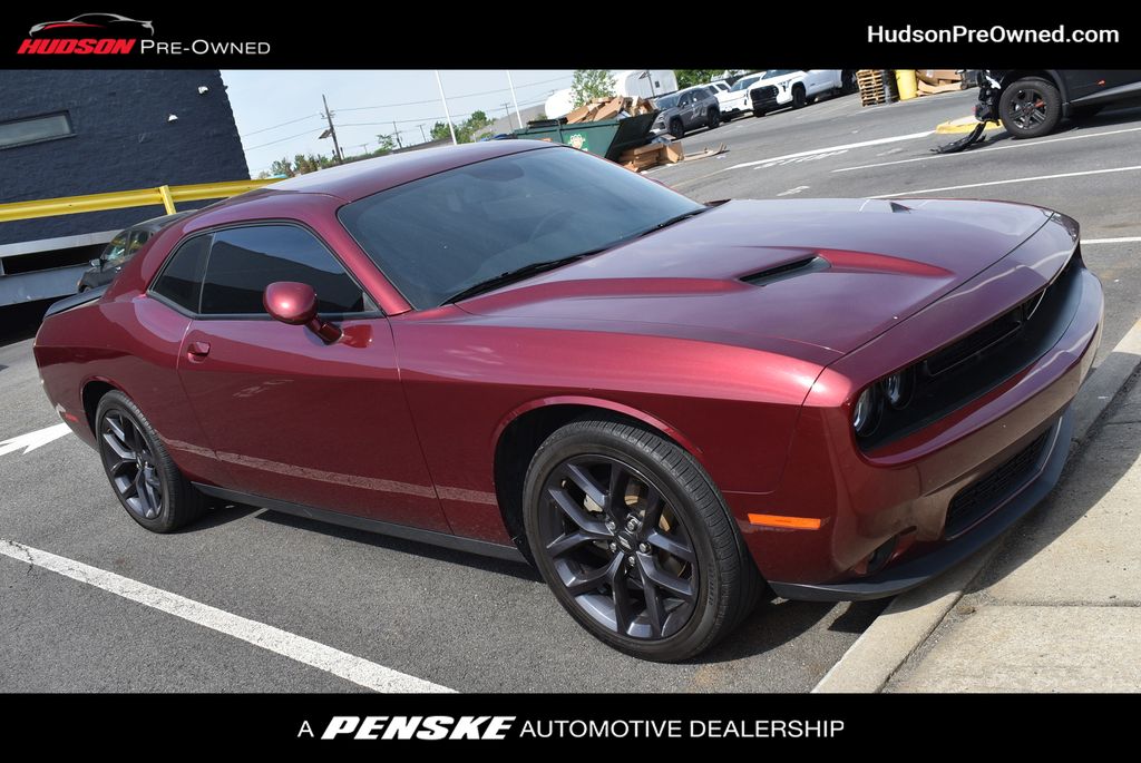 2021 Dodge Challenger SXT Auto's photo