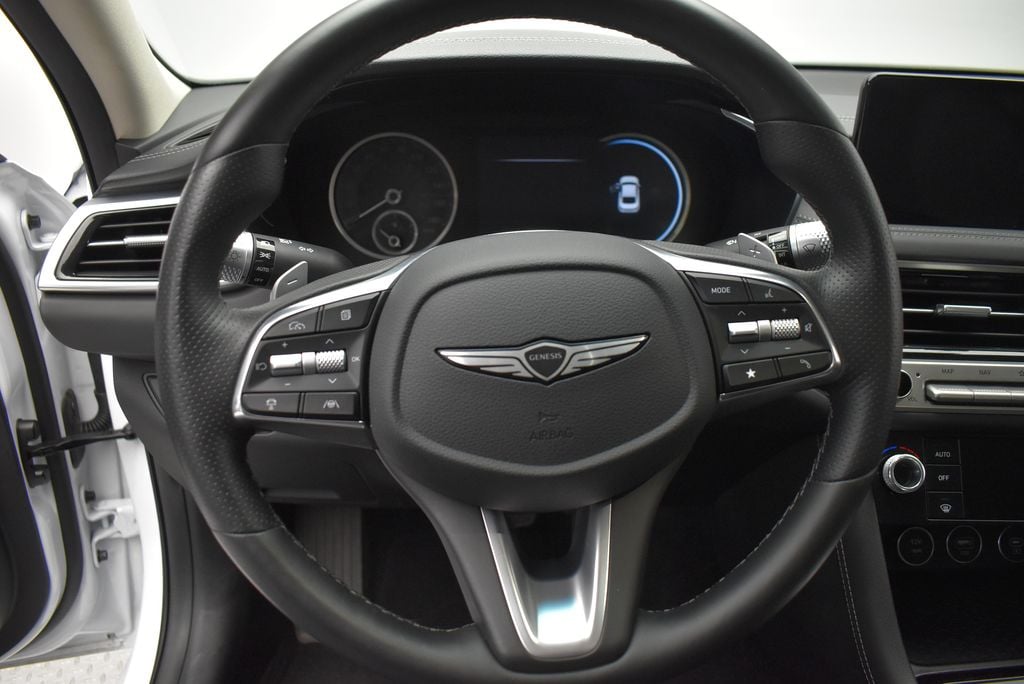 2025 GENESIS G70 17