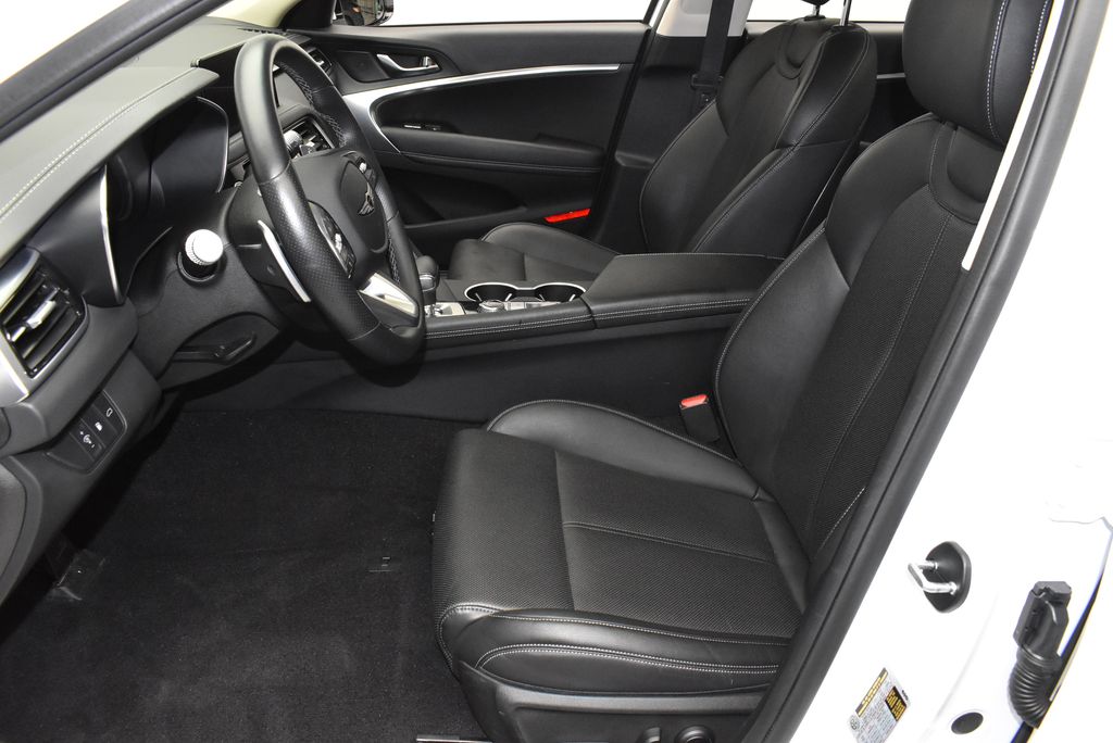 2025 GENESIS G70 13