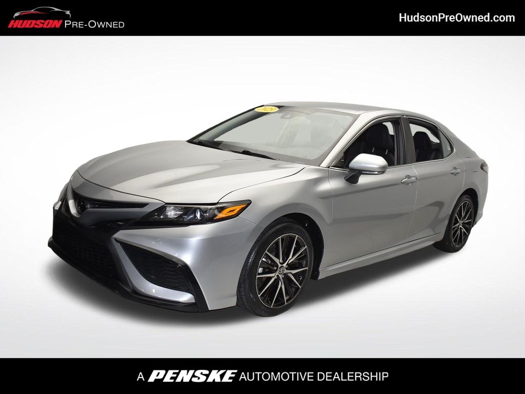 Used 2023 Toyota Camry SE Sedan