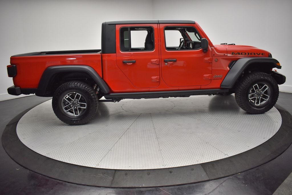 Used 2026 Jeep Gladiator Mojave Truck Crew Cab