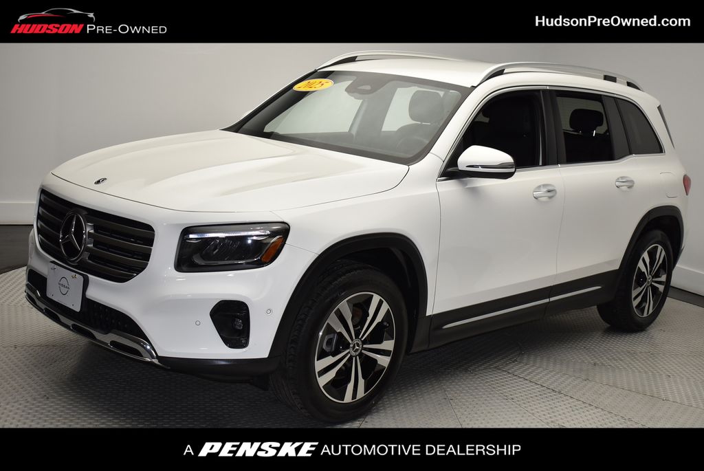 2025 Mercedes-Benz GLB GLB 250 4MATIC's photo