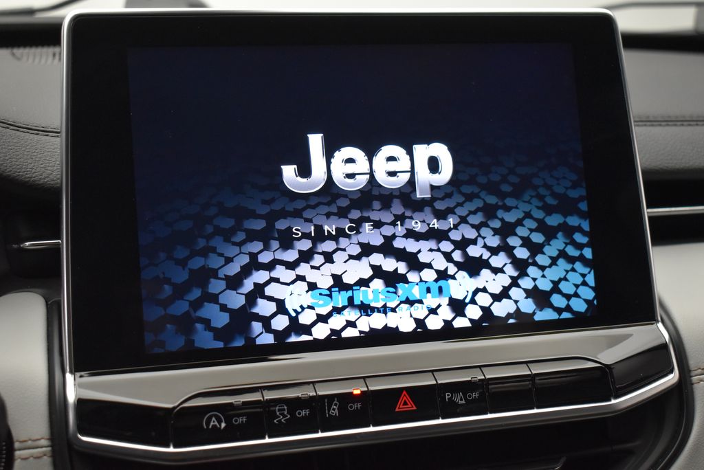 2025 Jeep Compass Limited - Photo 18