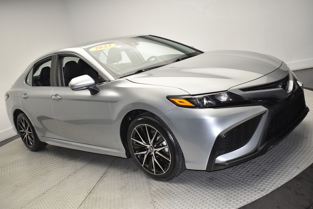 Used 2023 Toyota Camry SE Sedan
