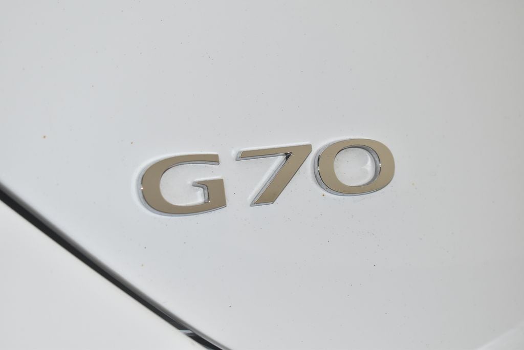 2025 GENESIS G70 8