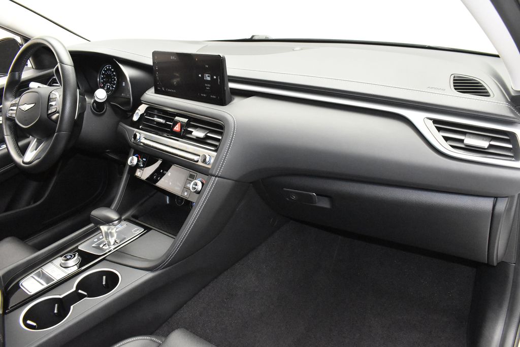 2025 GENESIS G70 28