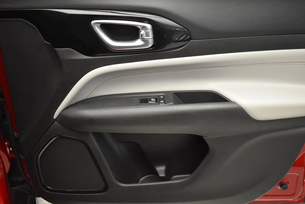 2025 Jeep Compass Limited - Photo 21