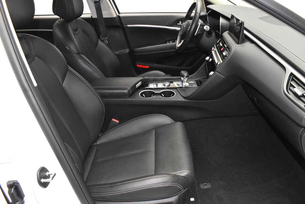 2025 GENESIS G70 25