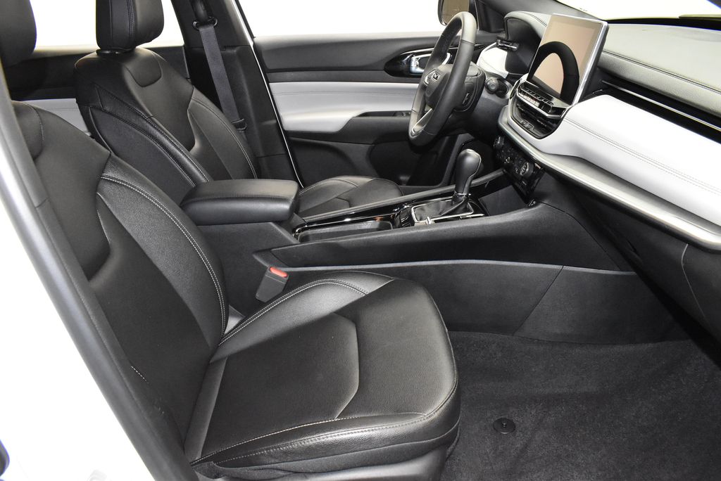 2025 Jeep Compass Limited - Photo 23