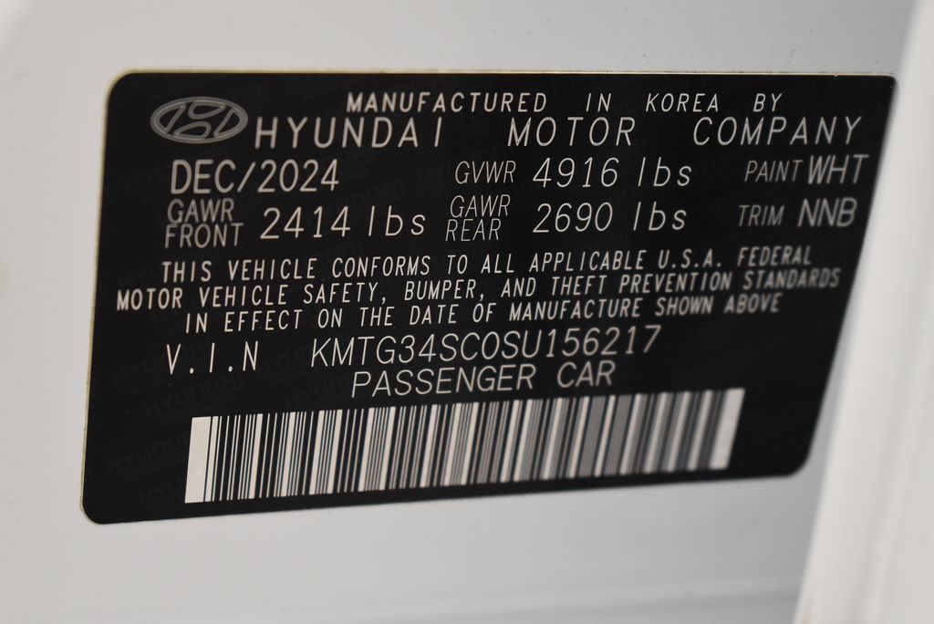 2025 GENESIS G70 41
